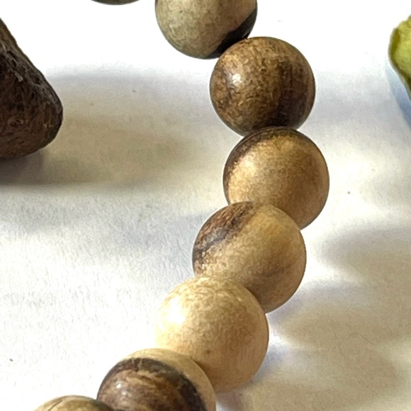 Sandalwood Lucky Cloud Bracelet Round Beaded Stretchy Bracelet Healing Bracelet - Picture 3 of 6